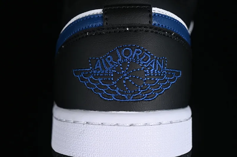 All categories Air Jordan Jordan series basketball shoes Air Jordan 1 Low Air Jordan 1 Low AJ1 Joe 1 black and white blue hook low-top cultural basketball shoes DC0774-040